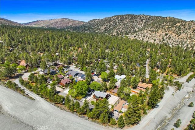 1880 Blackbird Rd., Wrightwood, CA 92397