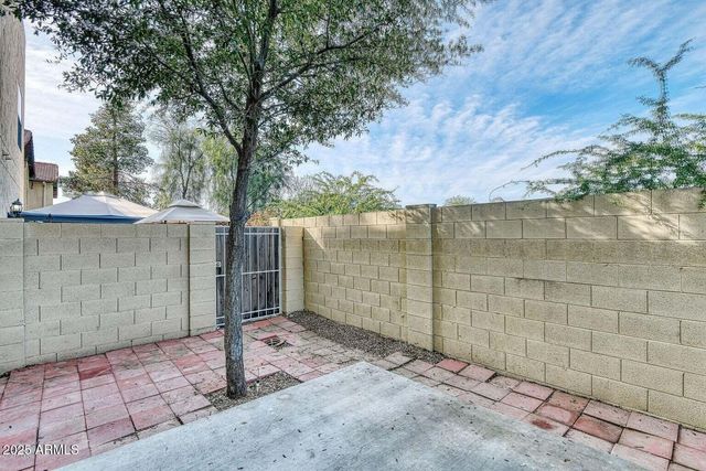 15818 N 25TH Street 126, Phoenix, AZ 85032