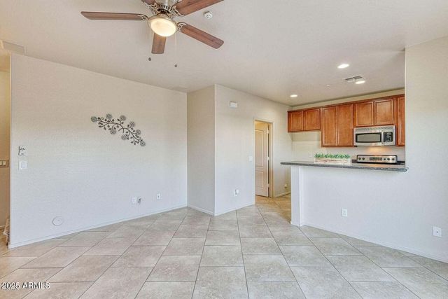 15818 N 25TH Street 126, Phoenix, AZ 85032