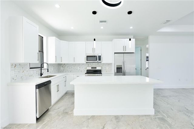 4188 18th AVE NE, Naples, FL 34120