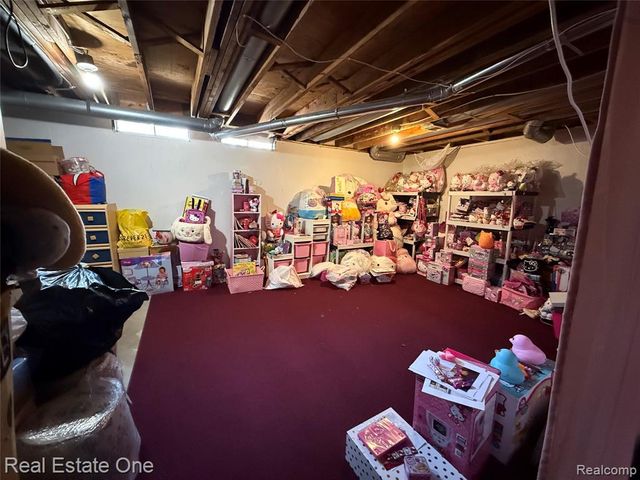 2768 Glenbridge Court, Ann Arbor, MI 48104