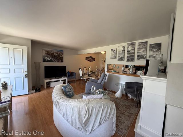 2768 Glenbridge Court, Ann Arbor, MI 48104