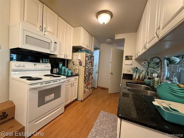 2768 Glenbridge Court, Ann Arbor, MI 48104