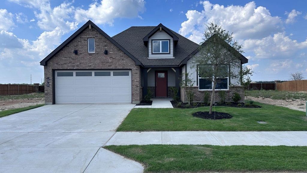 10760 BLOODSTONE Drive, Fort Worth, TX 76036