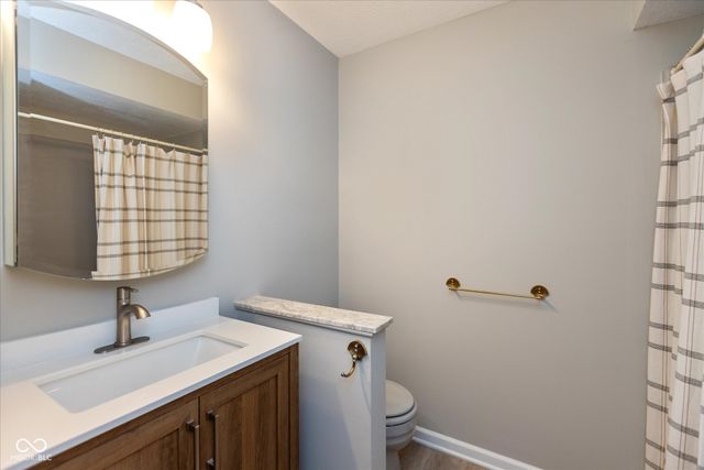 8955 Stonegate Road A, Indianapolis, IN 46227