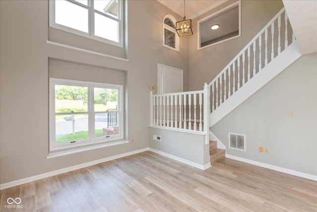 8955 Stonegate Road A, Indianapolis, IN 46227