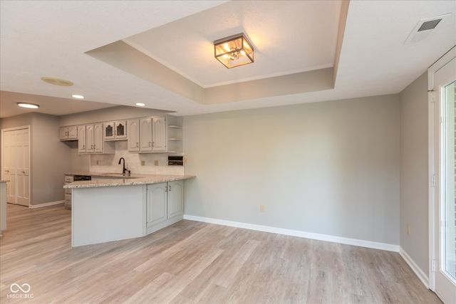 8955 Stonegate Road A, Indianapolis, IN 46227