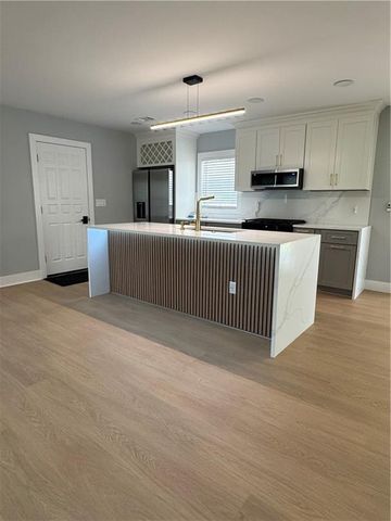 1747 Glenhaven Circle, Decatur, GA 30035