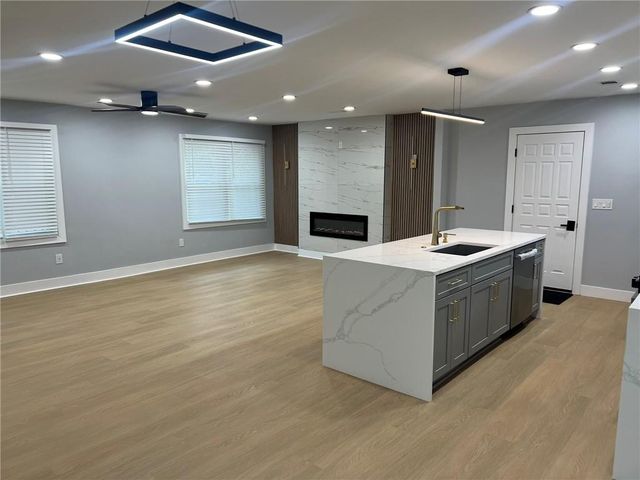 1747 Glenhaven Circle, Decatur, GA 30035