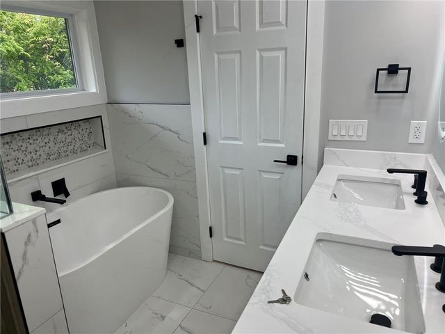 1747 Glenhaven Circle, Decatur, GA 30035