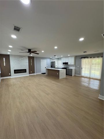 1747 Glenhaven Circle, Decatur, GA 30035