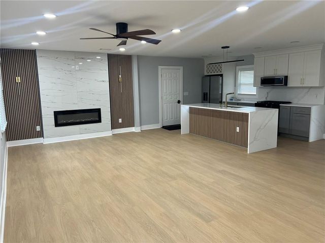 1747 Glenhaven Circle, Decatur, GA 30035