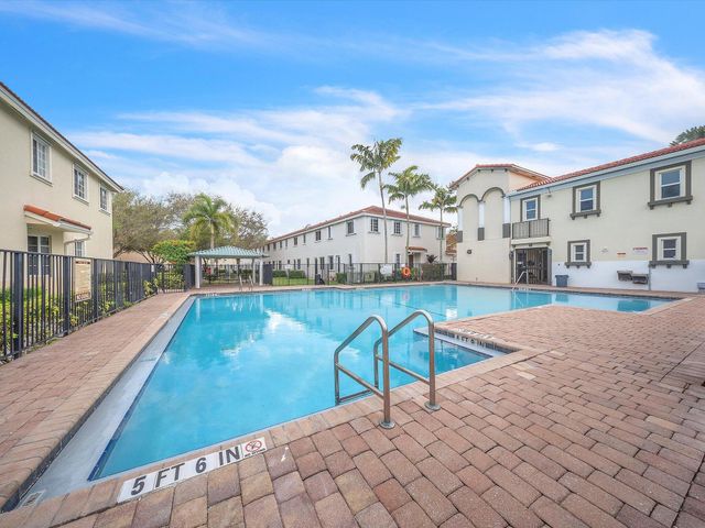 21223 NW 14th Place 324, Miami Gardens, FL 33169