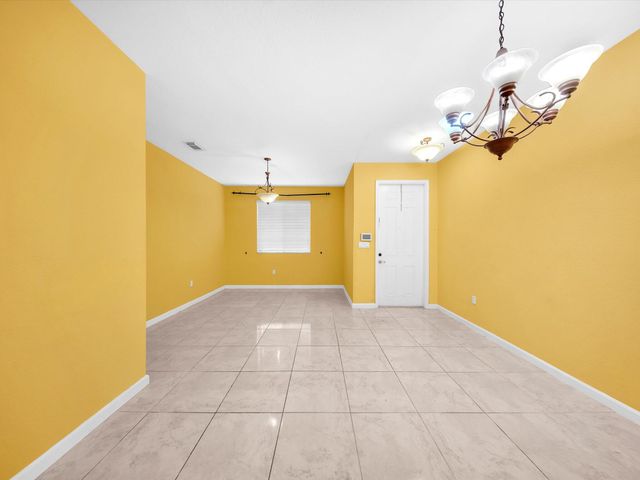 21223 NW 14th Place 324, Miami Gardens, FL 33169