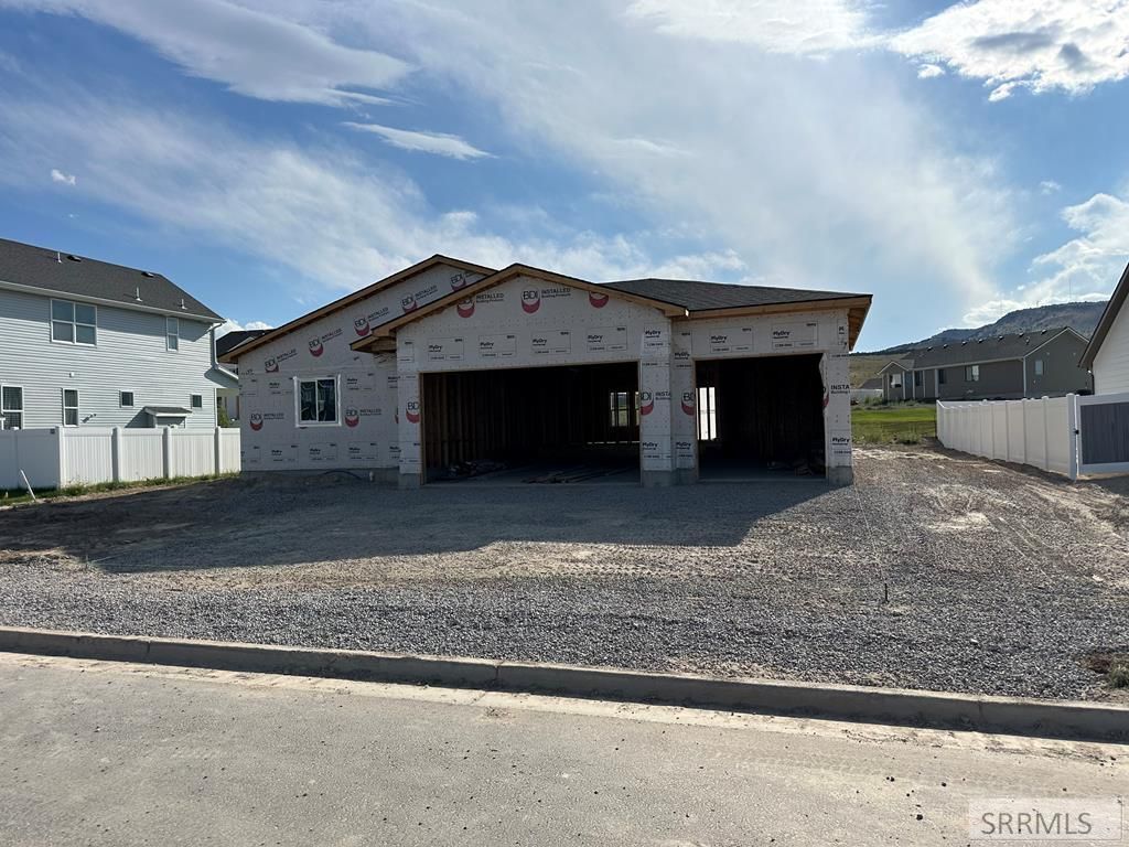 Image 3 of property listing at 2097 Magellan Loop, Pocatello, ID 83204