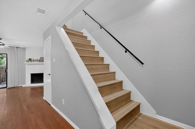 3801 Menchaca RD 25, Austin, TX 78704