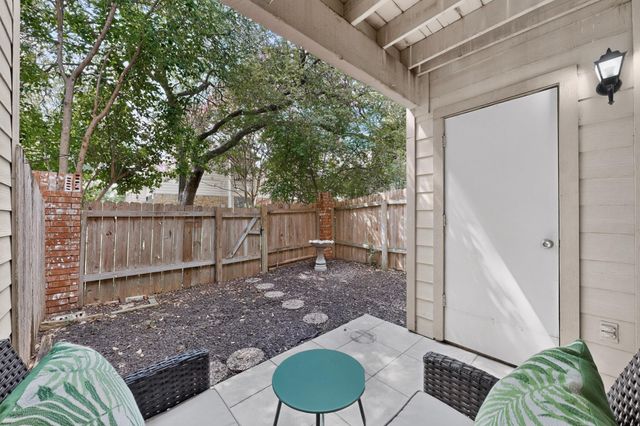 3801 Menchaca RD 25, Austin, TX 78704