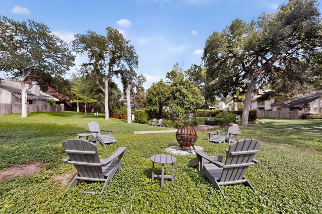 3801 Menchaca RD 25, Austin, TX 78704