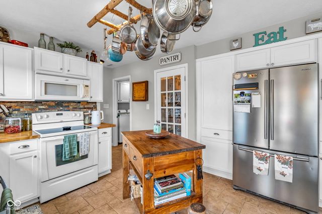 6437 Greenspire Place, Indianapolis, IN 46221