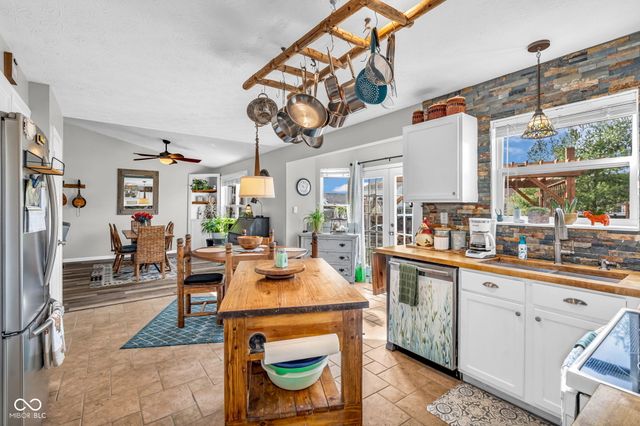 6437 Greenspire Place, Indianapolis, IN 46221