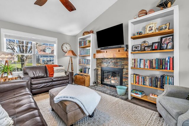 6437 Greenspire Place, Indianapolis, IN 46221