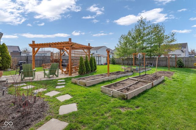 6437 Greenspire Place, Indianapolis, IN 46221