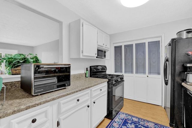 1004 Vicksburg Place, Atlanta, GA 30350