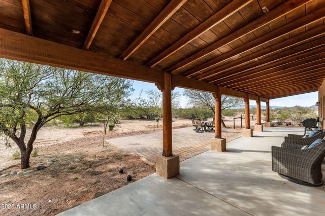 45243 W J-1 RANCH Road, Wickenburg, AZ 85390