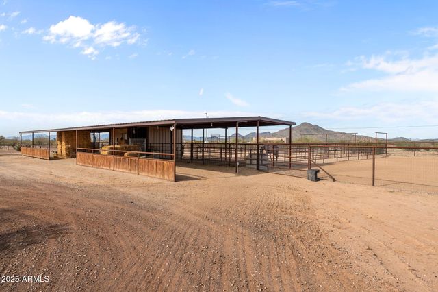 45243 W J-1 RANCH Road, Wickenburg, AZ 85390