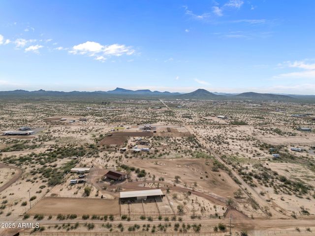 45243 W J-1 RANCH Road, Wickenburg, AZ 85390