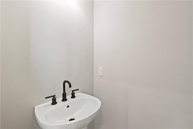 989 Bibbs Circle NW 24, Atlanta, GA 30318