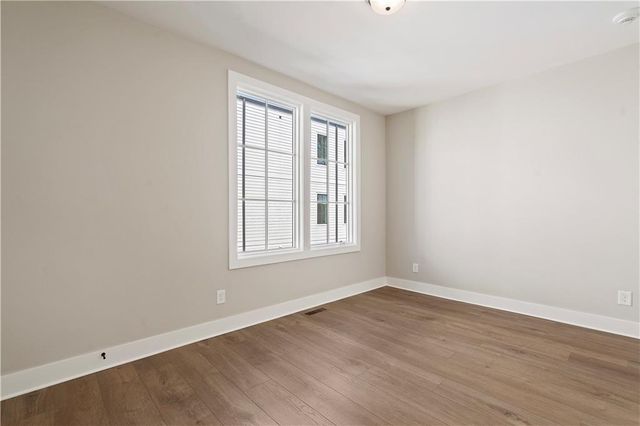 989 Bibbs Circle NW 24, Atlanta, GA 30318