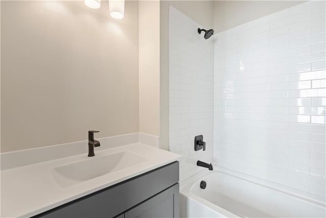 989 Bibbs Circle NW 24, Atlanta, GA 30318