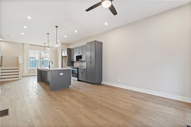 989 Bibbs Circle NW 24, Atlanta, GA 30318
