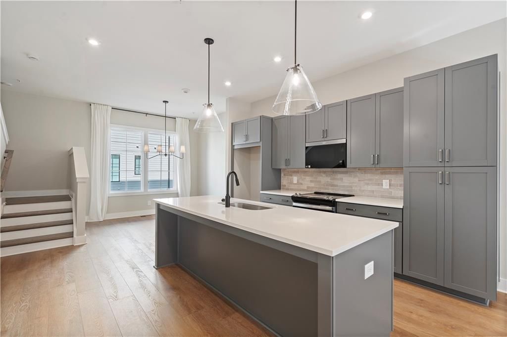 989 Bibbs Circle NW 24, Atlanta, GA 30318