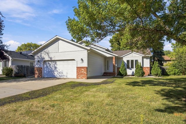 2319 35th Avenue S, Fargo, ND 58104