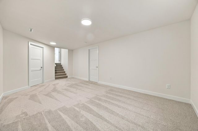 2319 35th Avenue S, Fargo, ND 58104