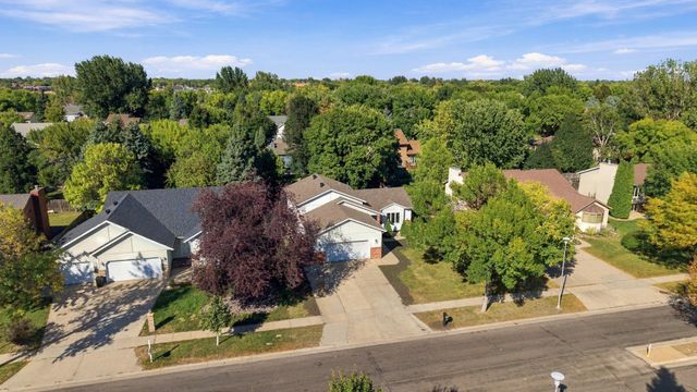 2319 35th Avenue S, Fargo, ND 58104