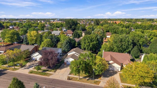 2319 35th Avenue S, Fargo, ND 58104