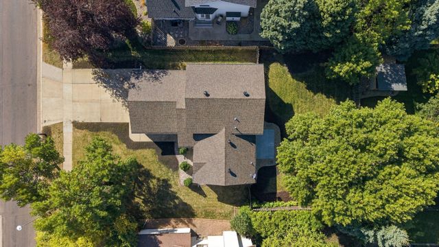 2319 35th Avenue S, Fargo, ND 58104