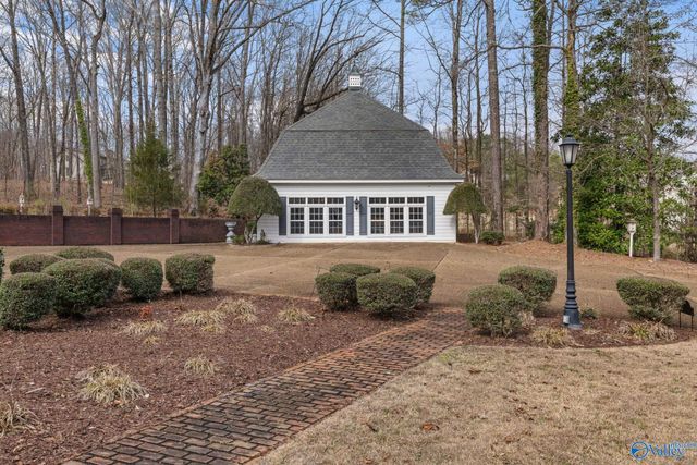 71 Windsor Drive, Russellville, AL 35653