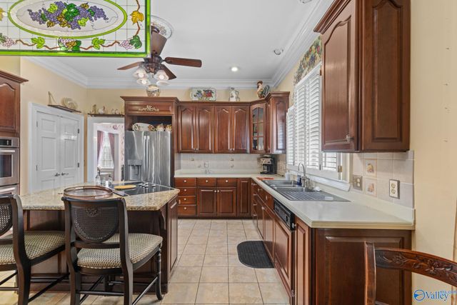 71 Windsor Drive, Russellville, AL 35653