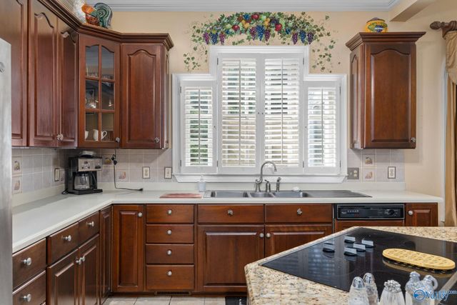 71 Windsor Drive, Russellville, AL 35653