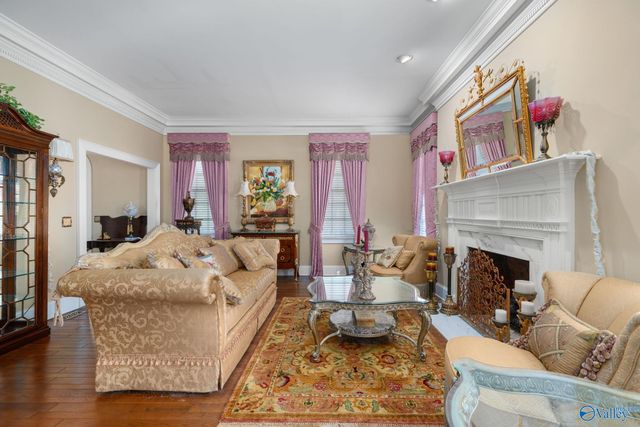 71 Windsor Drive, Russellville, AL 35653