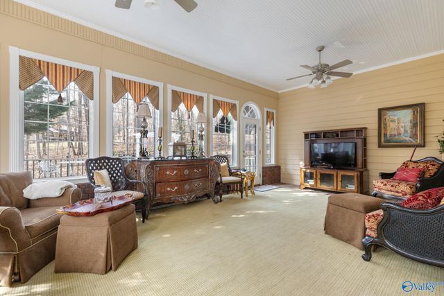 71 Windsor Drive, Russellville, AL 35653