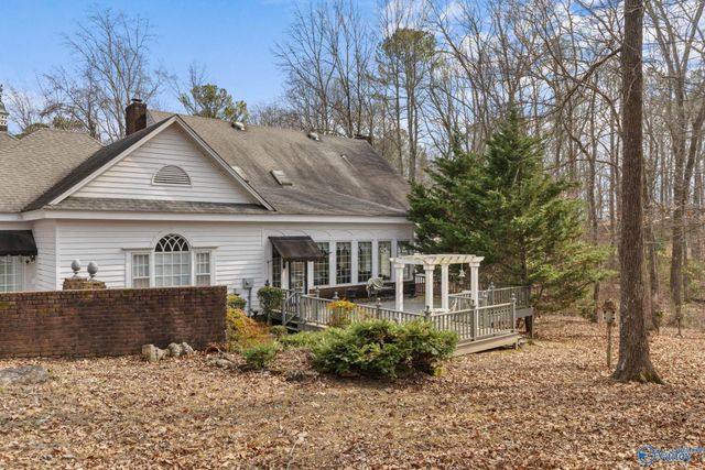 71 Windsor Drive, Russellville, AL 35653