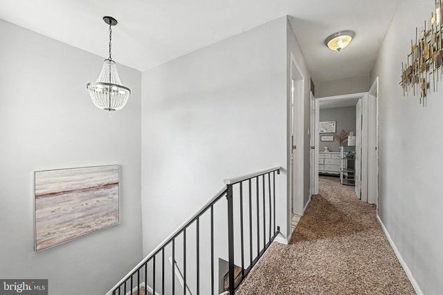 2 HATHAWAY DR, Sicklerville, NJ 08081