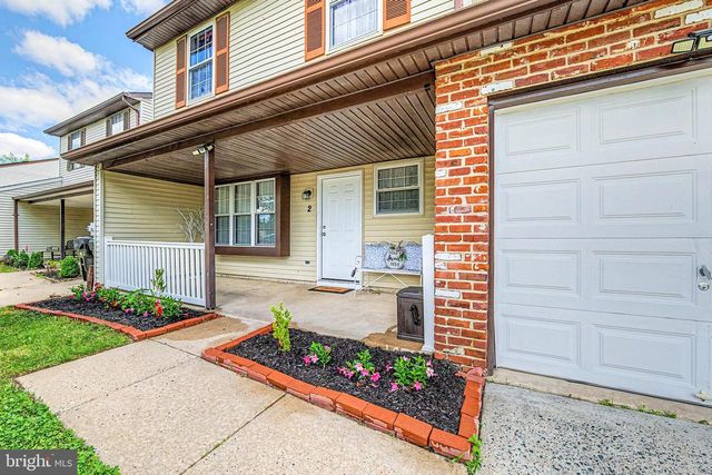 2 HATHAWAY DR, Sicklerville, NJ 08081