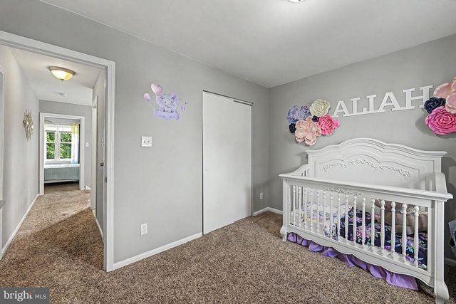 2 HATHAWAY DR, Sicklerville, NJ 08081