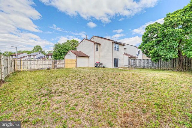 2 HATHAWAY DR, Sicklerville, NJ 08081